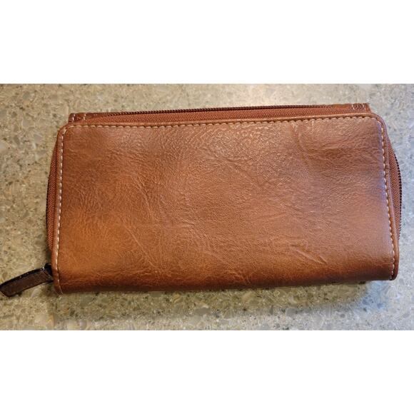 Born Concept b.o.c. Saddle Millstone Deluxe Fold Over Wallet Carved Faux Leather - Picture 4 of 5